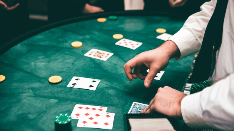 Baccarat được xem là trò chơi đơn giản nhưng đầy hấp dẫn