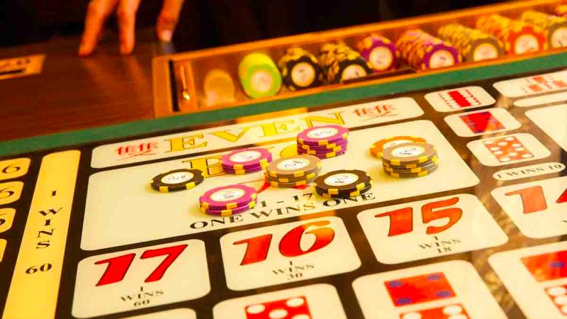 Luật cơ bản khi chơi tài xỉu trong casino ra sao?